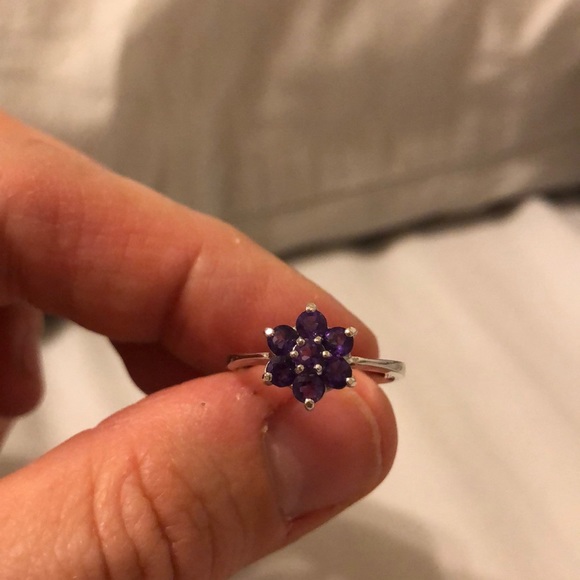 Jewelry - Amethyst Flower Ring Size 7